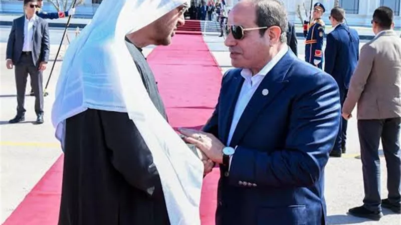 الشيخ محمد بن زايد يصطحب الرئيس السيسي إلى مطار أبو ظبي الدولي لتوديعه