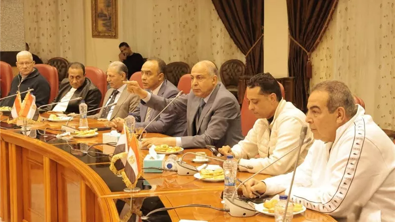 محافظ المنيا يؤكد أهمية التعاون مع أعضاء البرلمان لخدمة المواطنين