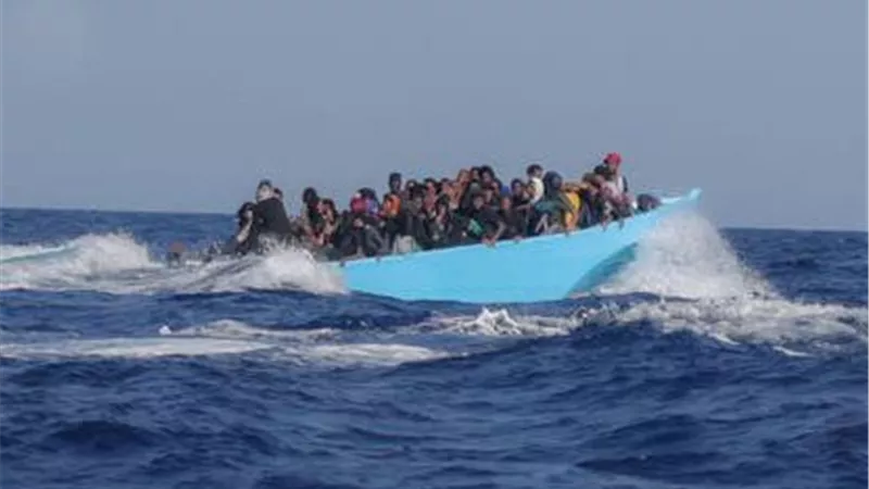 فاجعة جديدة قبالة السواحل الليبية: غرق قارب مهاجرين يحصد 53 ضحية بينهم رضيعان