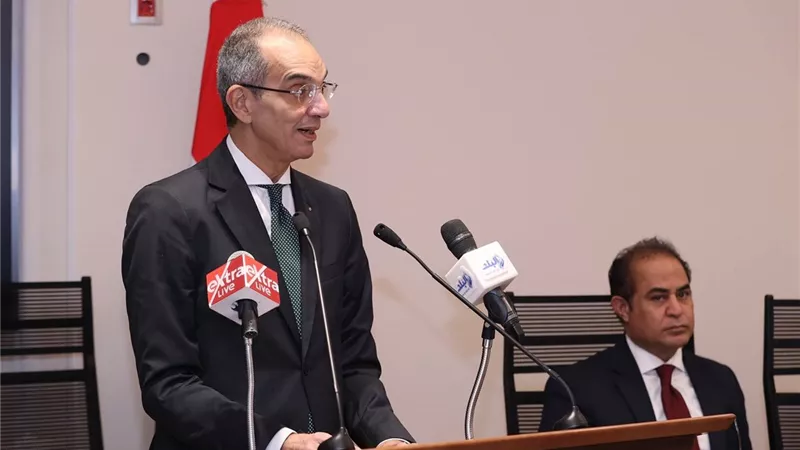 وزير الاتصالات: خطة بـ5 محاور لحماية الأطفال على الإنترنت بمعايير عمرية