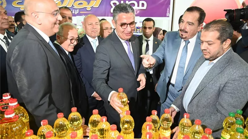 أهلا رمضان يعود بأسعار مناسبة.. وزير التموين ومحافظ القاهرة يفتتحان المعرض الرئيسي