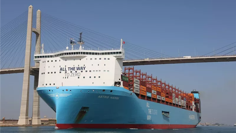 في أولى رحلاتها البحرية عبر القناة.. قناة السويس تشهد عبور سفينة الحاويات ASTRID MAERSK