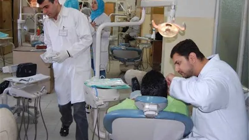 حسام خليل يطالب الحكومة بخطة زمنية واضحة لتكليف خريجي القطاع الطبي أمام البرلمان