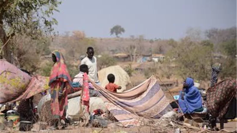 تصعيد في السودان.. قصف مطار الخرطوم وهجمات تُرعب السكان فهل تتجه الأزمة إلى الانفجار؟