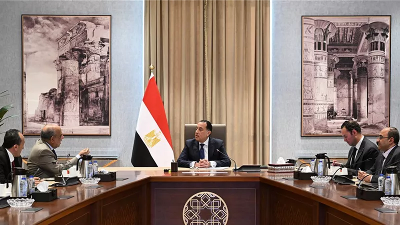 رئيس الوزراء يتابع مع وزير الكهرباء مستجدات عمل عدد من الملفات والموضوعات