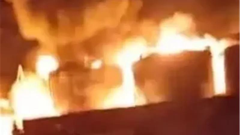 اندلاع حريق بمحيط كنيسة العذراء بشبرا والحماية المدنية تدفع بـ3 سيارات إطفاء 