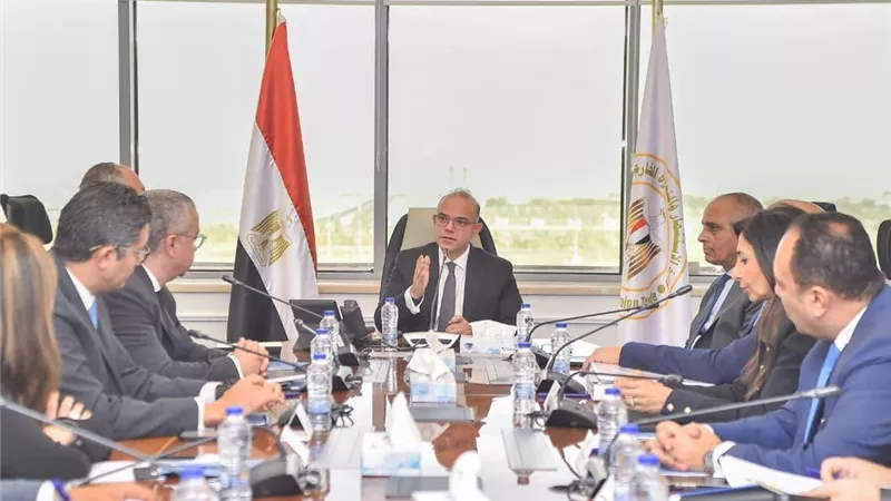  وزير الاستثمار: المستثمر الوطني والأجنبي شركاء نجاح وتنمية لتعزيز تنافسية الاقتصاد القومي