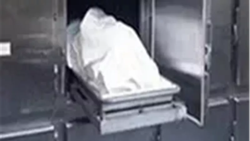 السرعة الزائدة تنهي حياة مدير شركة في تصادم مروع بالشيخ زايد 