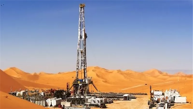 اكتشافات جديدة بالصحراء الغربية.. 34 مليون قدم غاز و5200 برميل نفط يوميًا