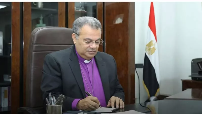 رئيس الطائفة الإنجيلية يهنئ المحافظين الجدد: نعمل يدًا بيد من أجل رفعة الوطن