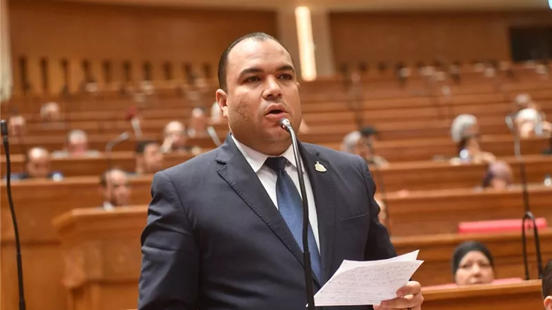 فلوس البلد بتروح فين؟ رئيس برلمانية المؤتمر يكشف أرقام صادمة عن الدين والعجز