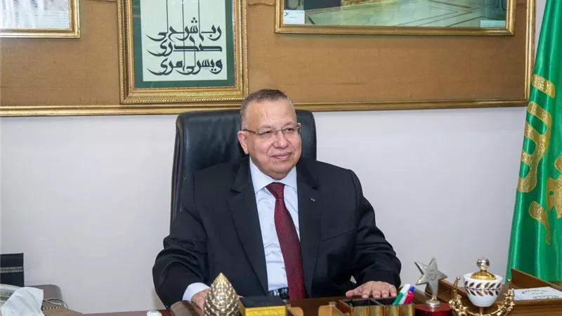 نقيب الأشراف يهنئ الرئيس السيسي والشعب المصري بحلول شهر رمضان المبارك