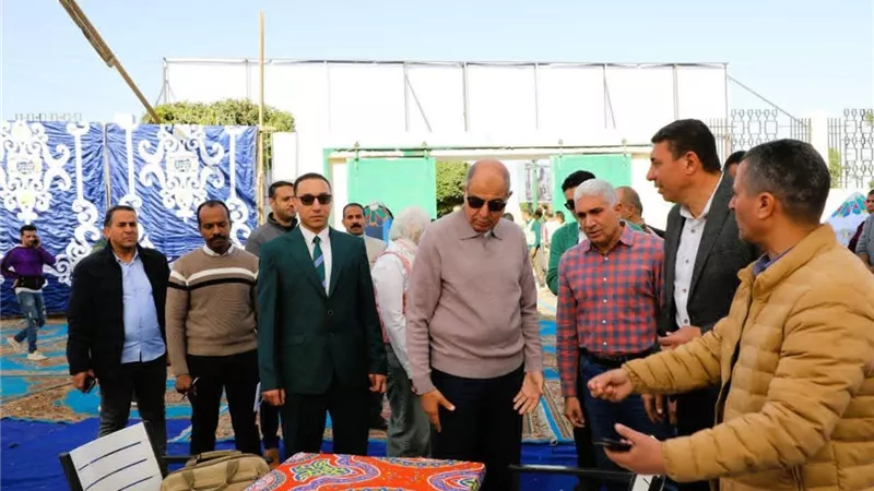 محافظ المنيا يتفقد موائد الرحمن ويؤكد جاهزيتها طوال رمضان