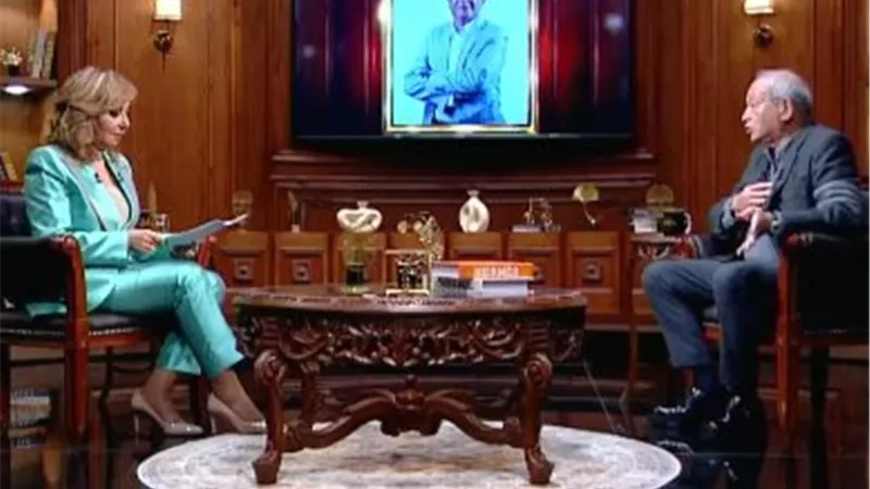 نجيب ساويرس: بدأت حياتي ويتر وأبيع ألعابًا للأطفال.. والمال قوة لعمل الخير