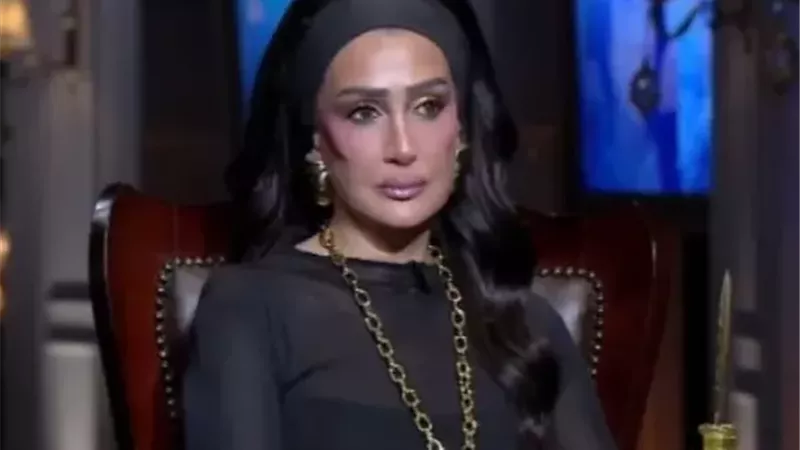 غادة عبد الرازق: لم أغيّر ملامحي بعمليات تجميل.. ولا أخشى العمر بل الغد