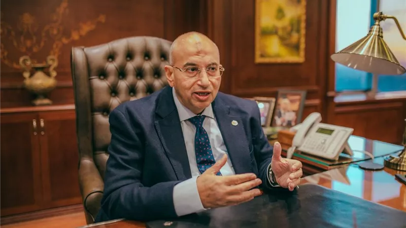 النائب أشرف عبد الغني يحدد 7 مطالب لضريبة عادلة بعد لقاء خبراء الضرائب