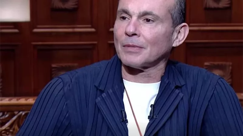 محمد فاروق: حققت أول مليون جنيه من البورصة خارج مصر