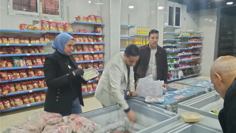 محافظ المنيا: ضبط مخالفات غذائية وتحرير 14 محضرًا ببني مزار ومطاي