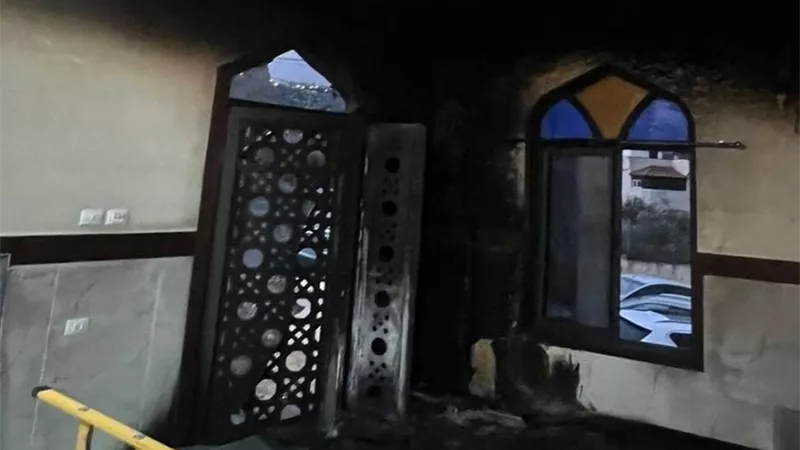 الأزهر يُدين جريمة إحراق مسجد جنوب نابلس بفلسطين ويؤكد: إرهاب صهيوني ممنهج