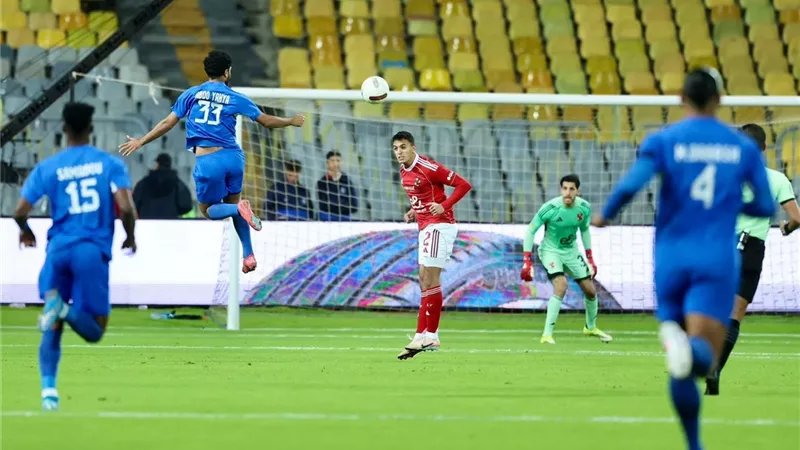 الأهلي يخطف صدارة الدوري بالفوز على سموحة 