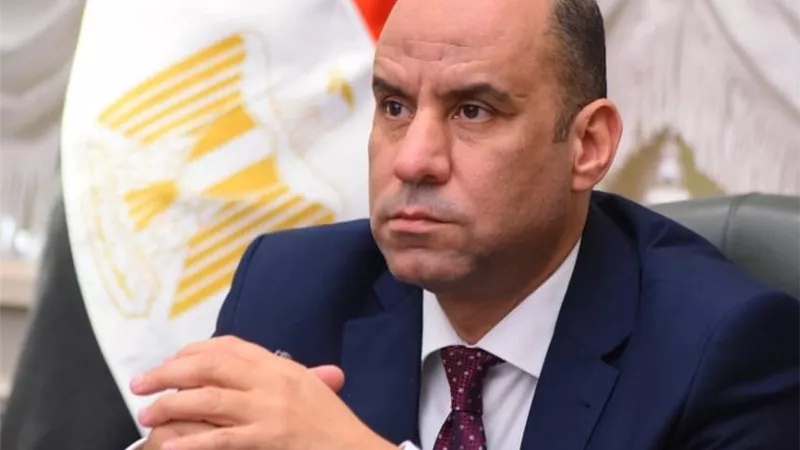 وزارة العمل تشكّل لجنة متابعة مركزية لمواكبة تطورات الأوضاع الإقليمية ..ودعم العمال المصريين بالخارج