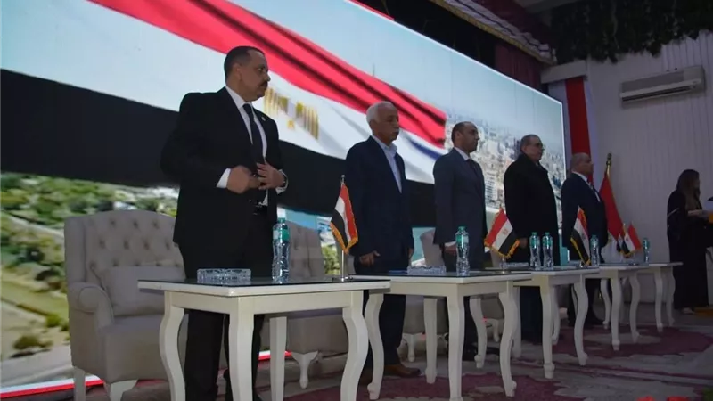 وزير العمل يفتتح المرحلة الثانية من تطوير المؤسسة الثقافية العمالية و«مسرح النصر»