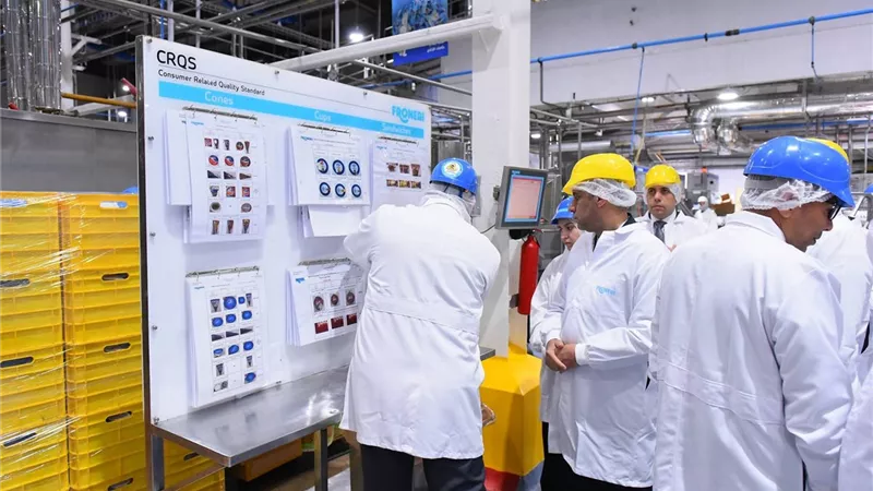 حجم استثماراتها 2.5 مليار جنيه.. وزير العمل يتفقد شركة فرونيري آيس كريم مصر