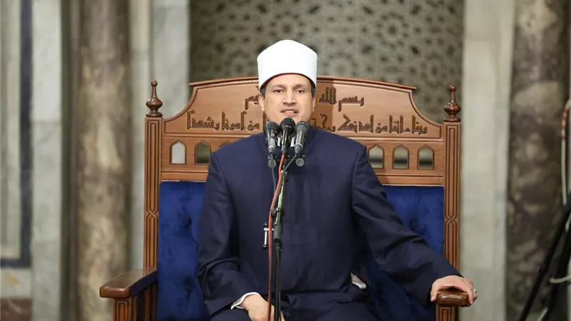 أسامة الحديدي: الانكسار لله والاستغاثة به سر النصر في القرآن 