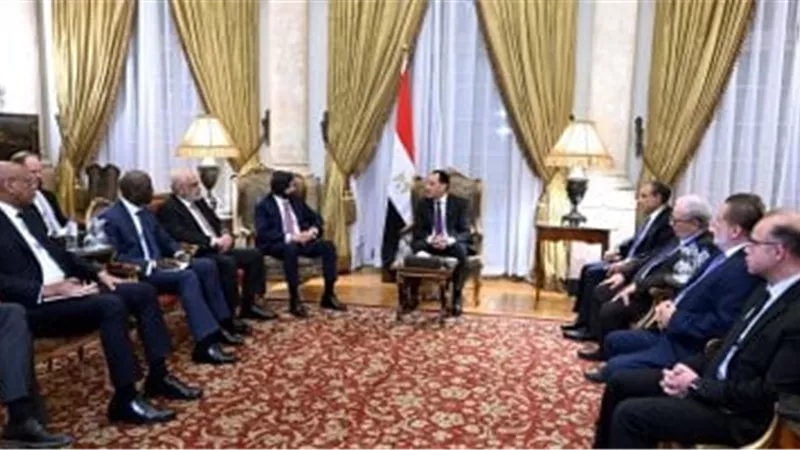 550 مليار دولار لتطوير البنية التحتية.. تفاصيل لقاء مدبولى ورئيس مجموعة البنك الدولى
