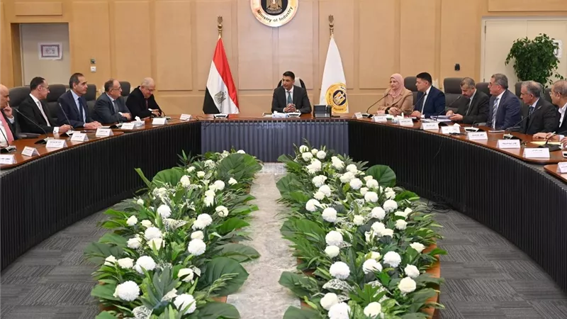 وزير الصناعة: وضع آلية تمويل جديدة مستدامة عبر تدشين الصناديق الاستثمارية