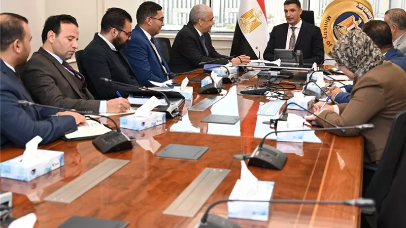 480 مليون دولار توسعات لـ«العربي».. و«الصناعة» تربط البحث العلمي باحتياجات المصانع