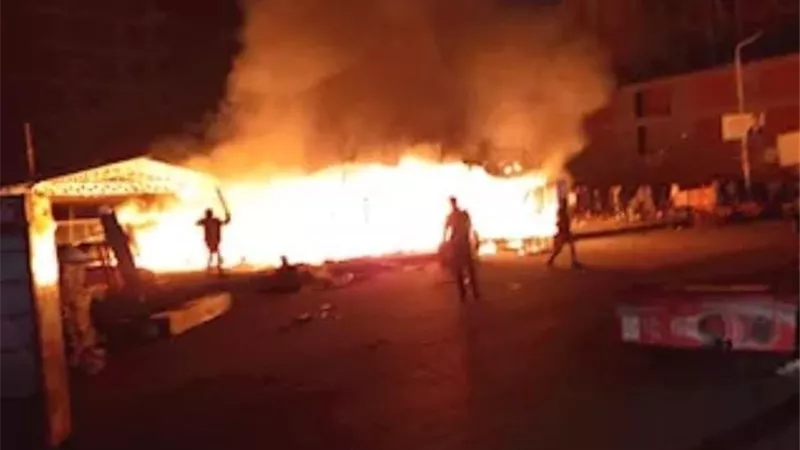 إصابة شاب باختناق إثر اندلاع حريق داخل كافيه في البحيرة