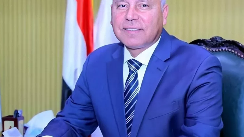 وزير النقل: تطوير ترام الرمل دون المساس بهويته التاريخية