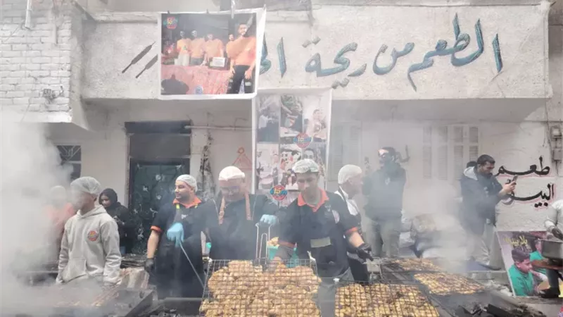 إفطار المطرية.. شاهد تحضيرات مكثفة لانطلاق أكبر مائدة إفطار في مصر 