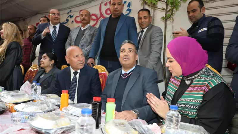 محافظ القاهرة يشارك في أكبر حفل افطار جماعى شعبى فى مصر بالمطرية