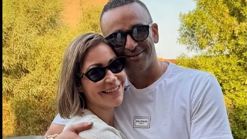 أحمد الجنايني يهنئ زوجته منة شلبي: «صحاب الأرض قصة صادقة وشجاعة تستحق الإشادة»