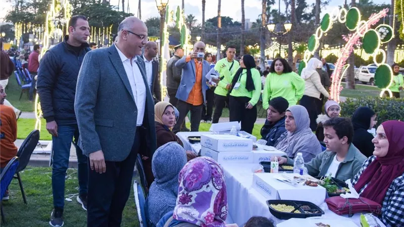 المهندس أيمن عطية يشارك في الإفطار الجماعي الذي تنظمه محافظة الإسكندرية