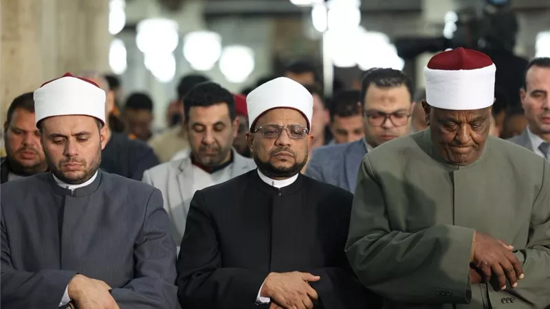 إقبال كبير على الجامع الأزهر الليلة الـ19 من رمضان ومشاركة مميزة للقراء الشباب في التراويح