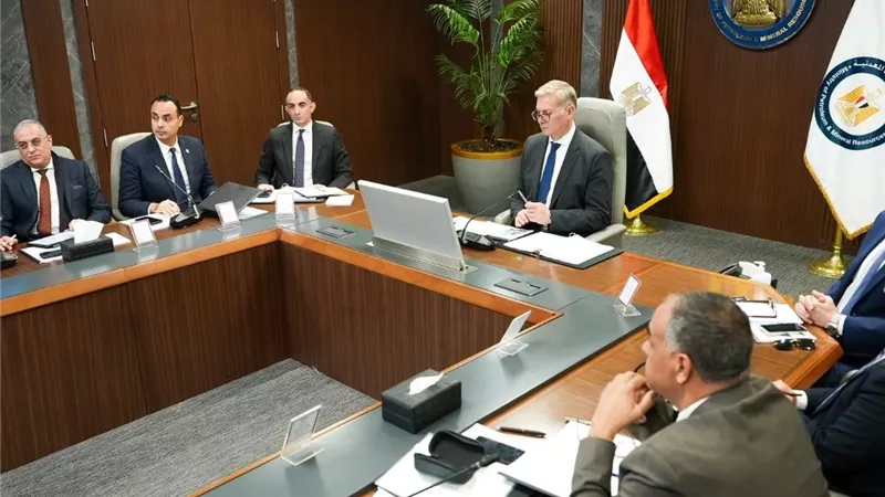وزير البترول: شركة «إيلاب» نموذج ناجح في صناعة البتروكيماويات 