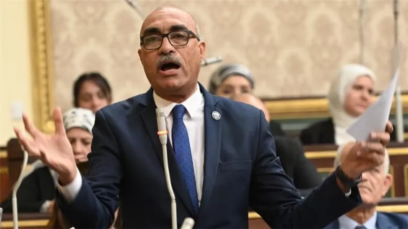 بعد زيادة البنزين.. برلماني: الناس 