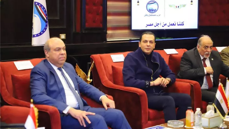 وزير الطيران: تطوير المطارات أولوية لتعزيز السياحة والاقتصاد