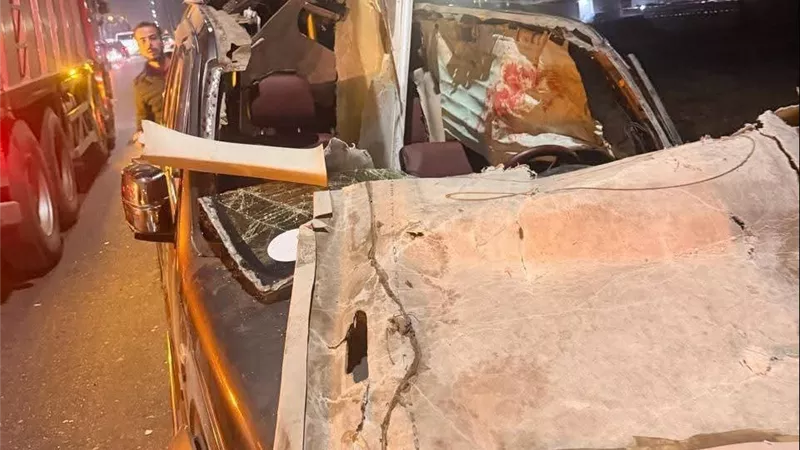 بالصور.. العناية الإلهية تنقذ نائب طنطا وسائقه من موت محقق في حادث مروع 