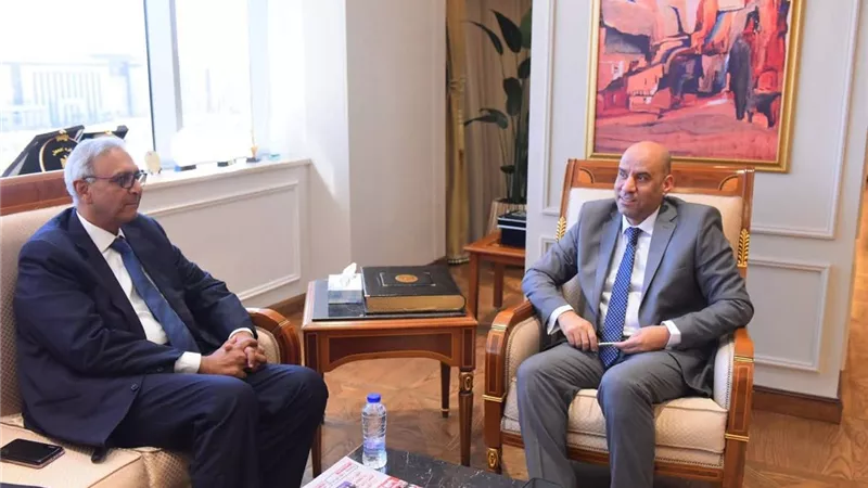 استثماراتها في مصر 1.5 مليار دولار.. وزير العمل يلتقي وفد شركة TCI Sanmar للصناعات البتروكيماوية