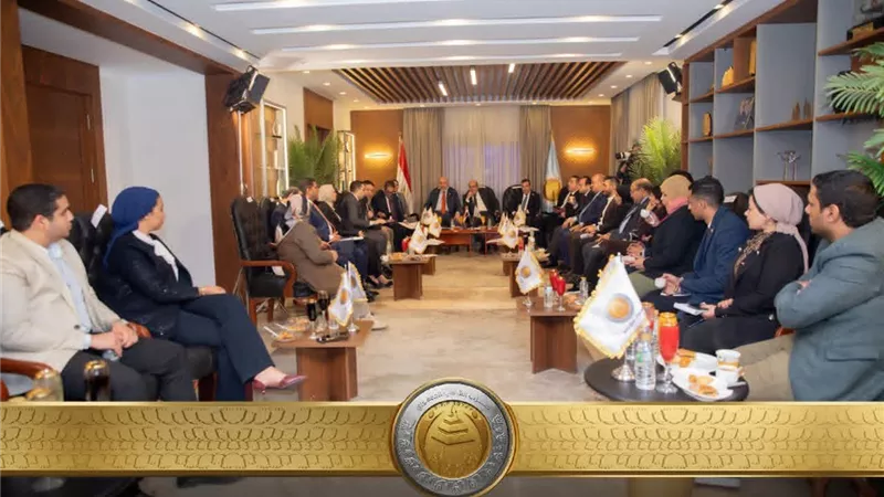 الشعب الجمهوري يعقد ندوة حول حماية الأطفال من المؤثرين الرقميين وتنظيم وسائل التواصل