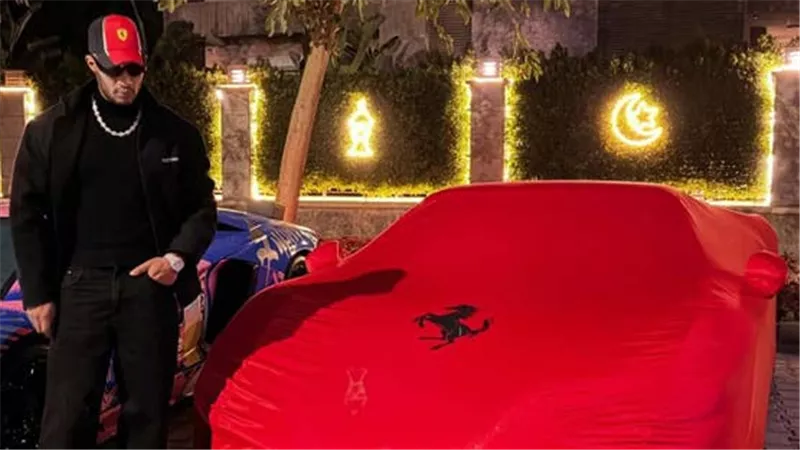 سعر ومواصفات سيارة محمد رمضان الجديدة: «فيراري» بمحرّك 830 حصانًا ومقصورة فاخرة