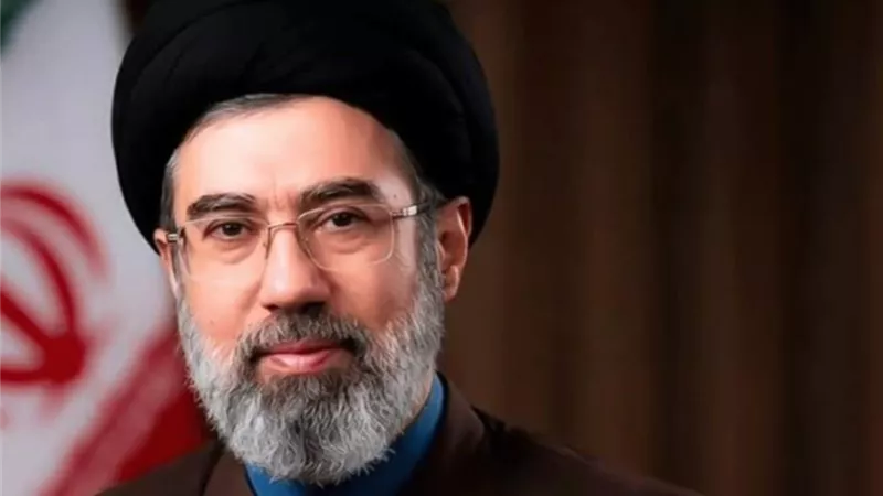 مجتبى خامنئي: سنطالب العدو بدفع تعويضات وإذا رفض فسنأخذها من ممتلكاته
