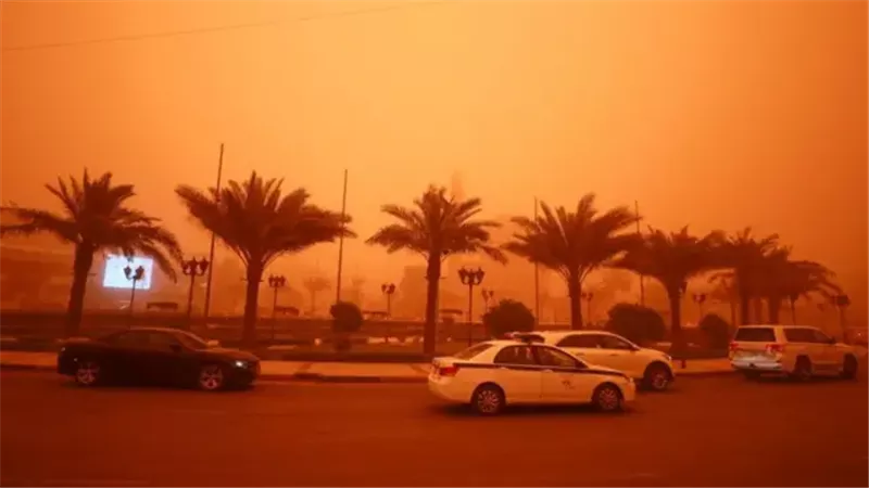 الأرصاد تحذر من عاصفة ترابية مستمرة وتكشف موعد تحسن الرؤية الأفقية