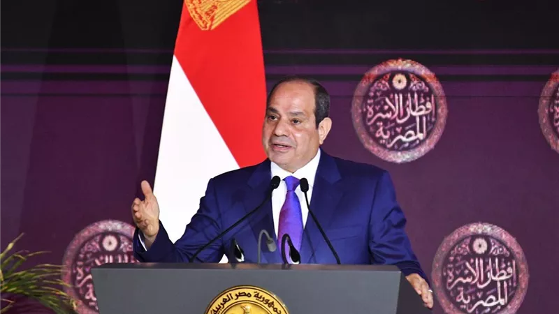 السيسي يطالب بدعم الثقافة والفنون لتعزيز الوعي الوطني