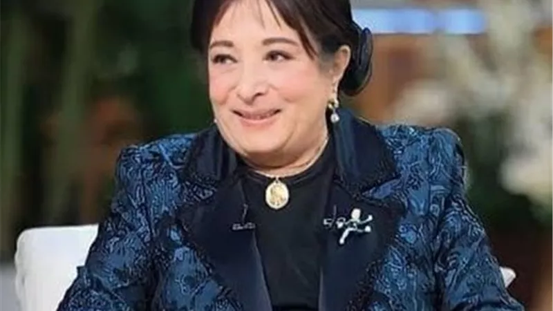 سميرة عبدالعزيز: تشجيع والدي وكلمة جمال عبد الناصر كانا بداية دخولي عالم التمثيل