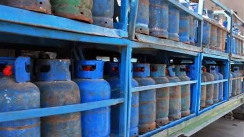ضبط تاجر بدمنهور لبيعه 704 أسطوانات بوتاجاز مدعمة في السوق السوداء